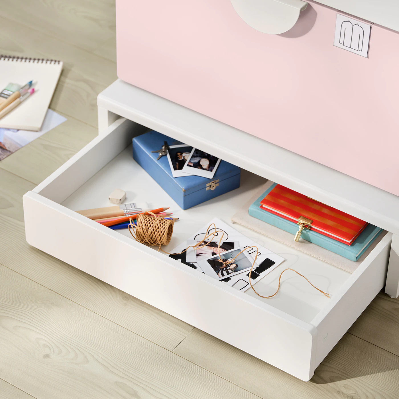 IKEA SMÅSTAD / UPPFÖRA Bookcase White Pale Pink/with 3 Drawers 23 5/8x24 3/4x53 1/2 " 8 IKEA SMÅSTAD / UPPFÖRA Bookcase White Pale Pink/with 3 Drawers 23 5/8x24 3/4x53 1/2 " - Image 6