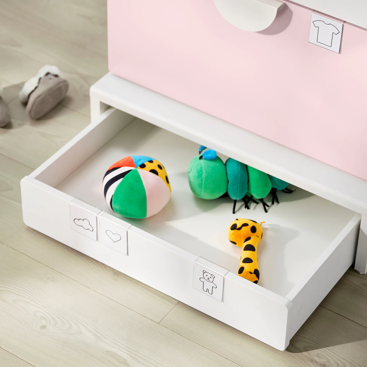 IKEA SMÅSTAD / UPPFÖRA Wardrobe White Pale Pink/with 4 Drawers 23 5/8x24 3/4x77 1/8 " 11 IKEA SMÅSTAD / UPPFÖRA Wardrobe White Pale Pink/with 4 Drawers 23 5/8x24 3/4x77 1/8 " - Image 9