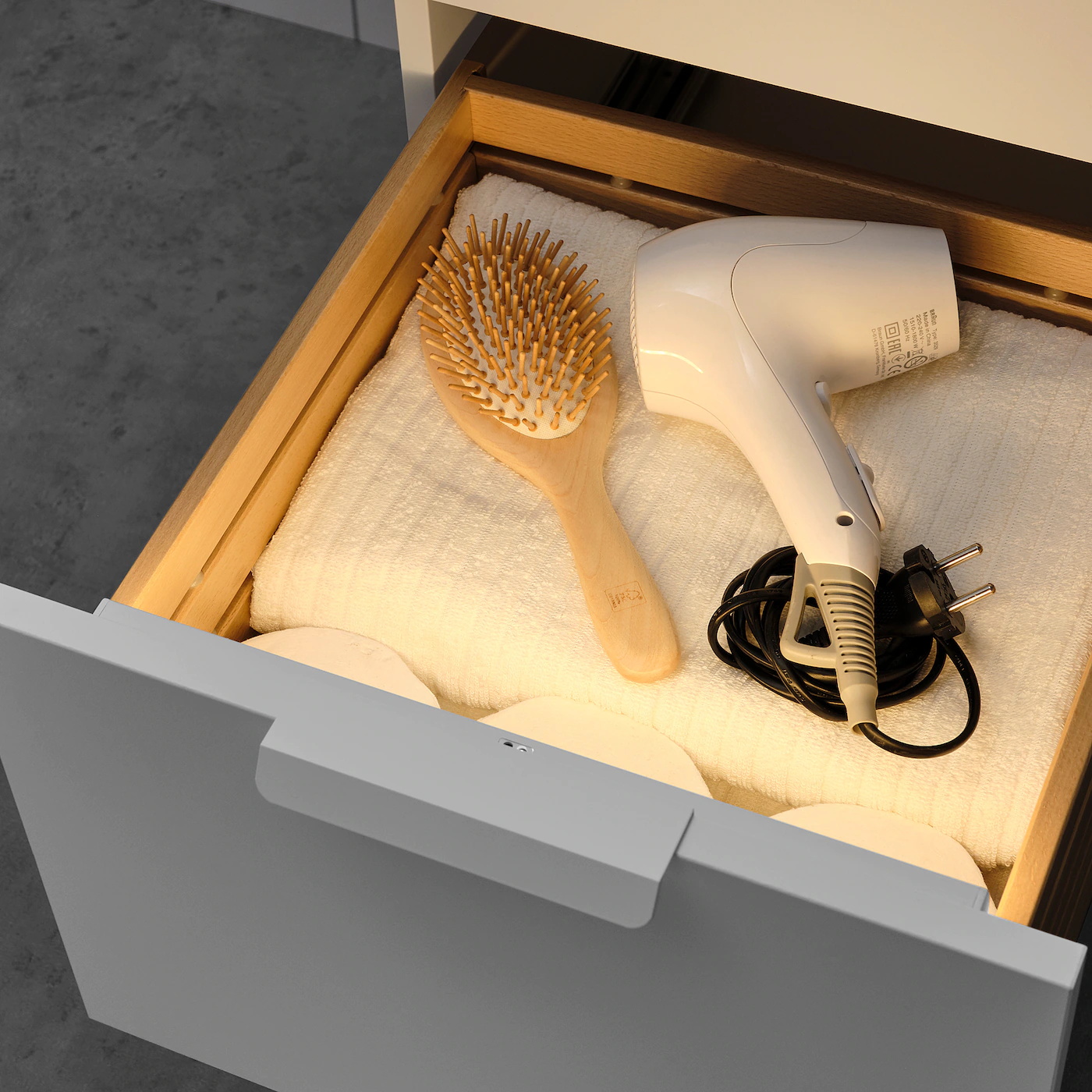 IKEA STÖTTA LED Cabinet Lighting Strip W Sensor Battery Operated White 13 " 9 IKEA STÖTTA LED Cabinet Lighting Strip W Sensor Battery Operated White 13 " - Image 7